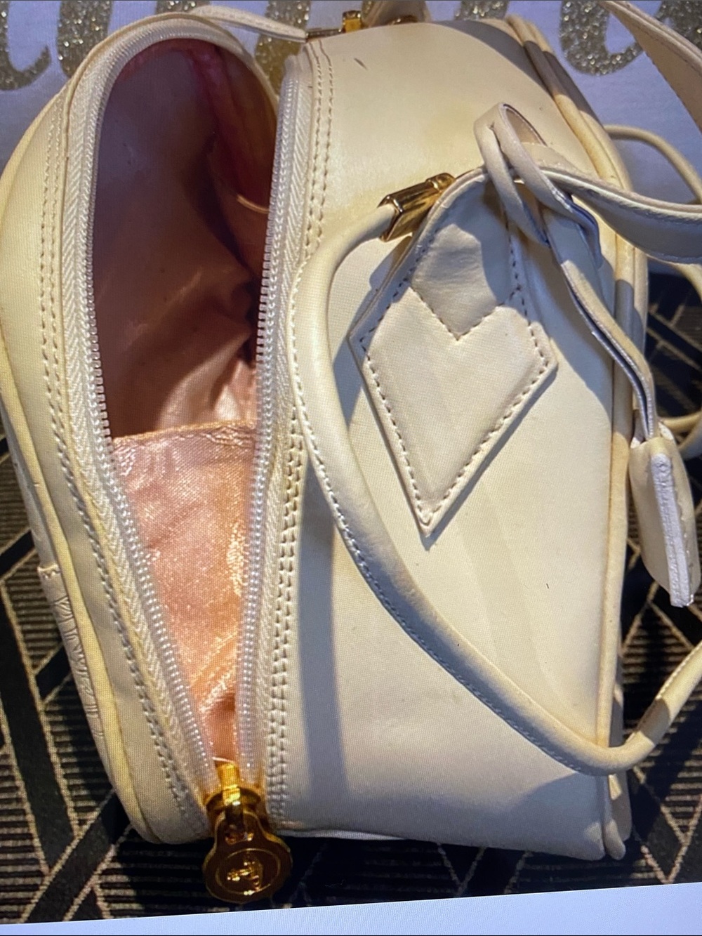 Vivienne Westwood Vintage Off White Gold Logo Hardware Pink Logo Interior Bag - Picture 12 of 16